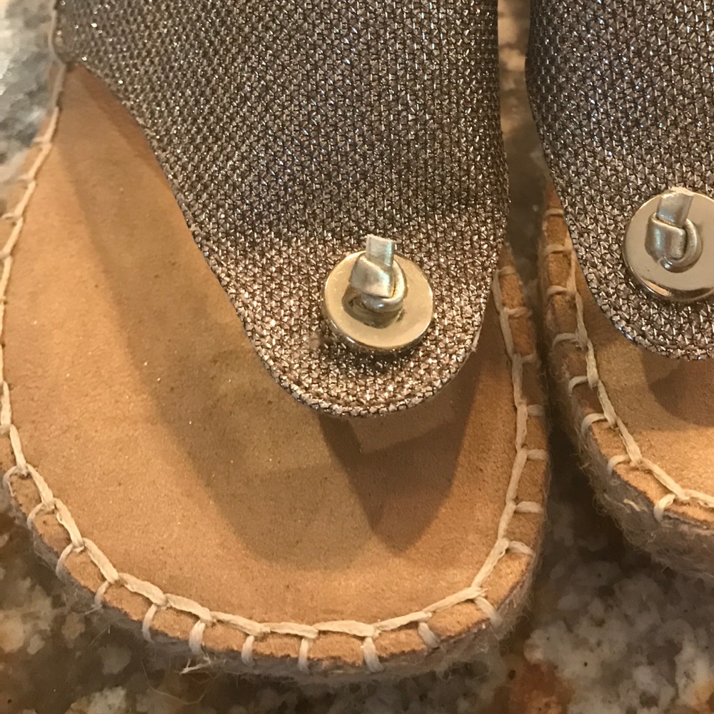 Silver/Gold colored wedges